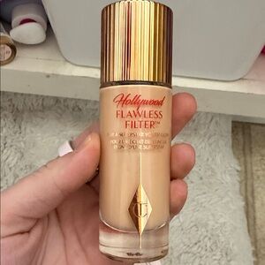 Charlotte Tilbury Hollywood Flawless Filter - Light Beige with Gold Cap